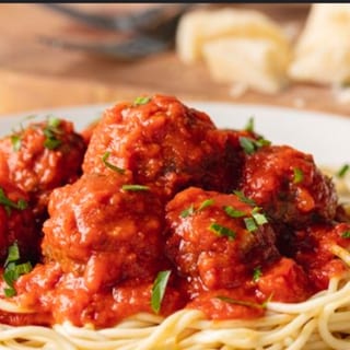 Spaghetti with 2 Meatballs